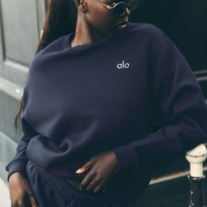 Accolade Crew Neck Pullover - Navy